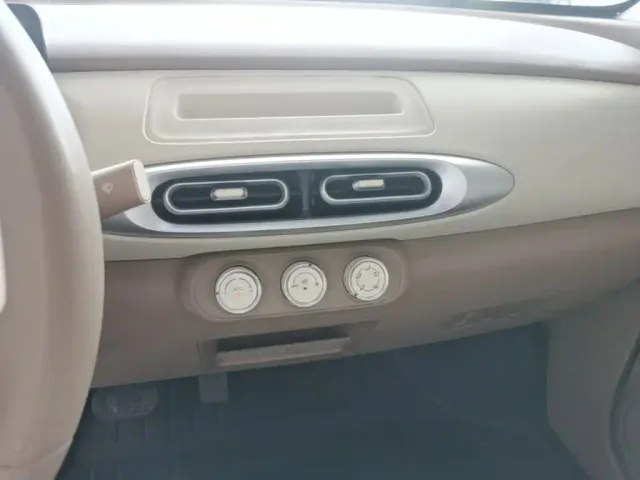 Wuling Hongguang Mini EV — Фото автомобиля 8