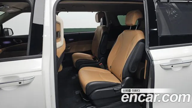 Kia Canival Carnival 4 поколение Дизель 9 мест Signature — Фото автомобиля 9