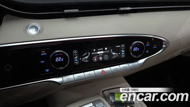 Genesis GV70 — Фото автомобиля 23