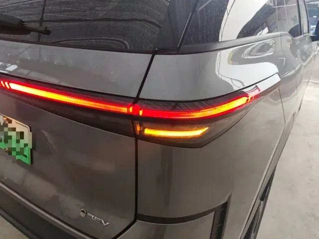 Toyota BoZhi 3X — Фото автомобиля 7