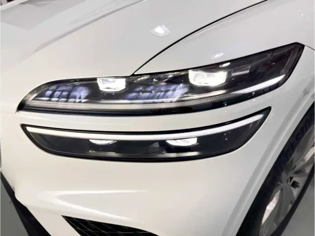 Genesis GV70 — Фото автомобиля 15