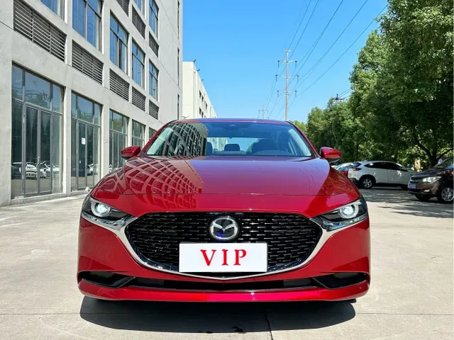 Mazda Axela — Фото автомобиля 2