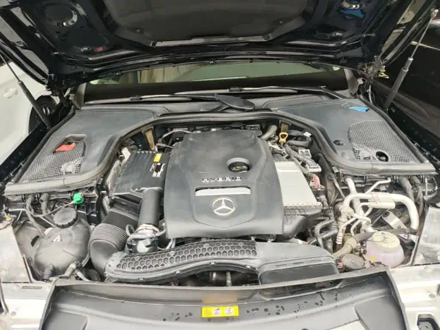 Mercedes-Benz E-Class — Фото автомобиля 19