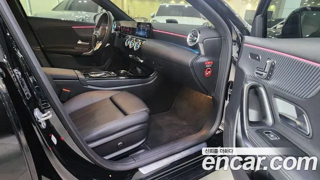 Mercedes-Benz A-Class W177 — Фото автомобиля 12