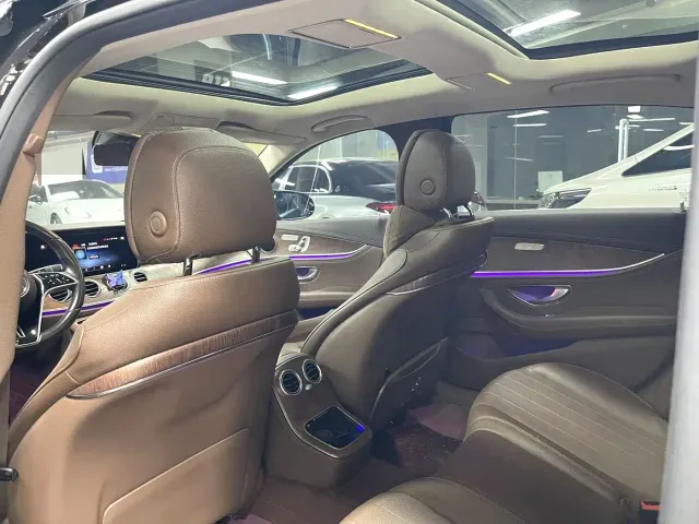 Mercedes-Benz E-Class — Фото автомобиля 9