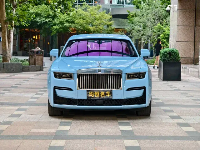 Rolls-Royce Ghost — Фото автомобиля 2