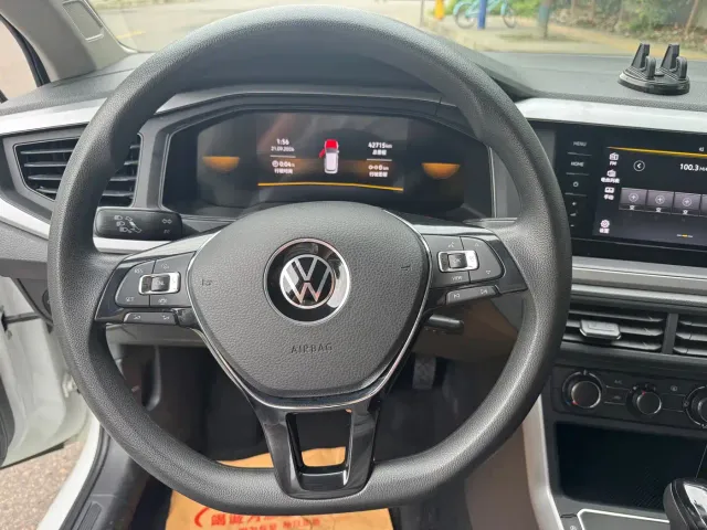 Volkswagen Polo — Фото автомобиля 5