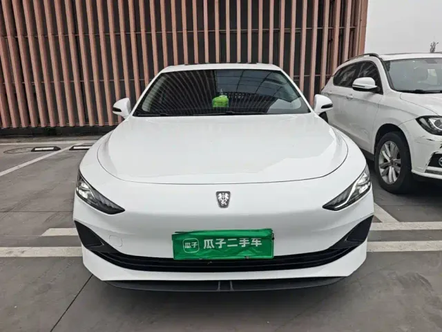 Roewe D7 — Фото автомобиля 2