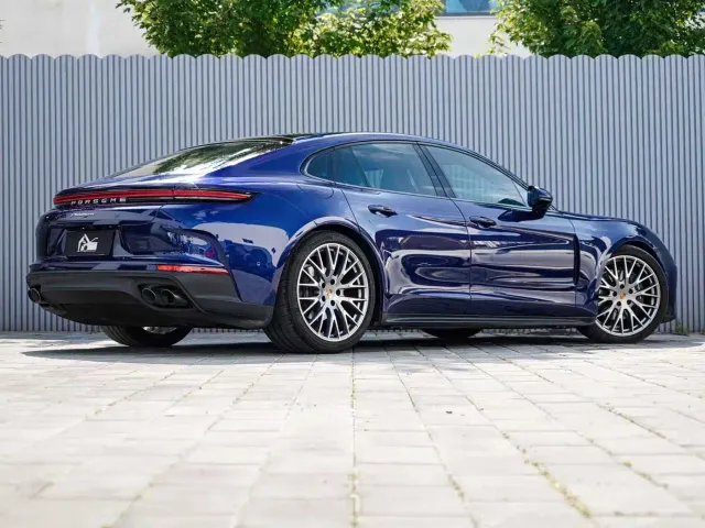 Porsche Panamera — Фото автомобиля 5