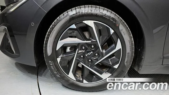 Kia K5 Signature — Фото автомобиля 5