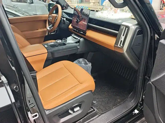 iCAR V27 — Фото автомобиля 8
