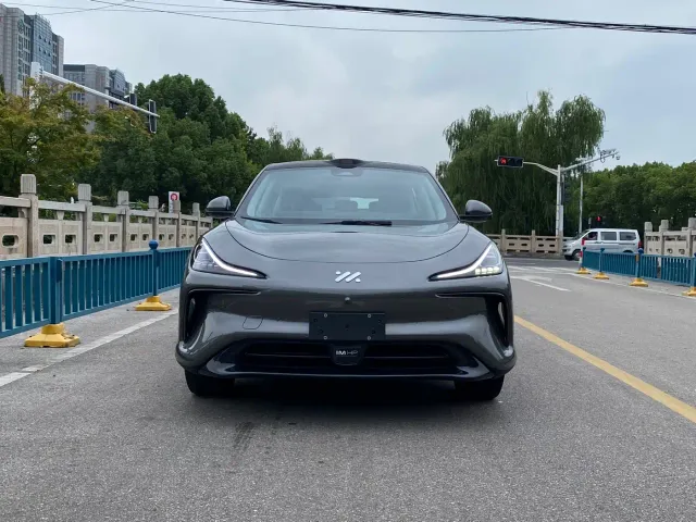 IM Motors LS6 — Фото автомобиля 2