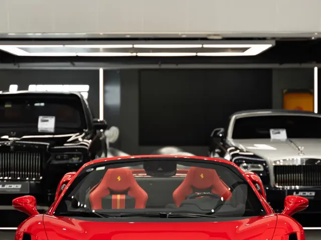 Ferrari Ferrari F8 2020 Spider 3.9T V8 — Фото автомобиля 13