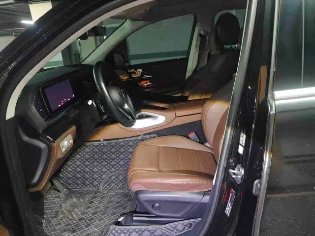 Mercedes-Benz GLE-Class — Фото автомобиля 3