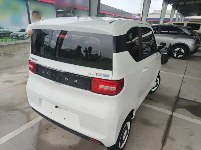 Wuling Hongguang Mini EV — Фото автомобиля 6