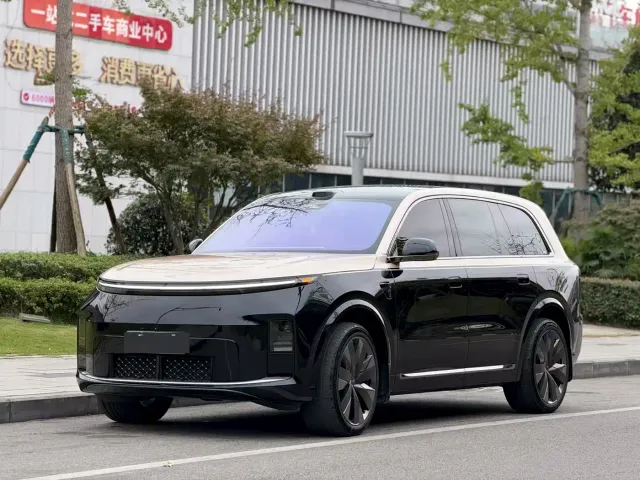 Фотография автомобиля — Li Auto L9