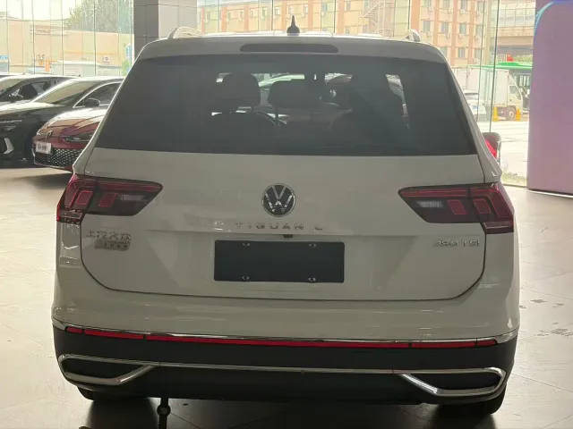 Volkswagen Tiguan L — Фото автомобиля 6