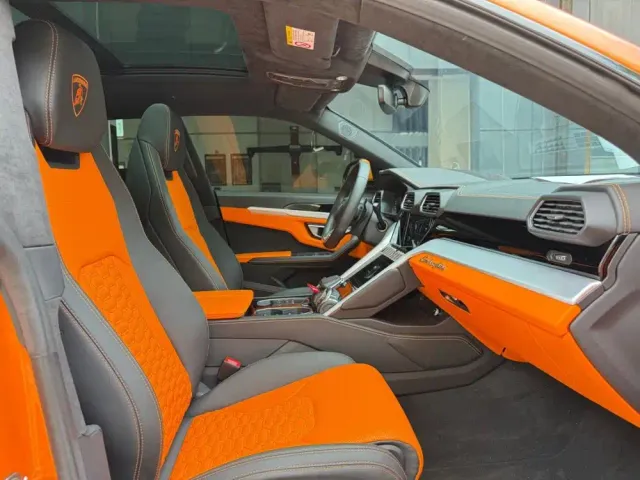Lamborghini Urus — Фото автомобиля 26