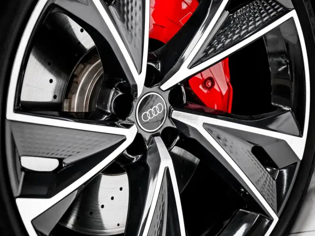 Audi RS 7 — Фото автомобиля 8