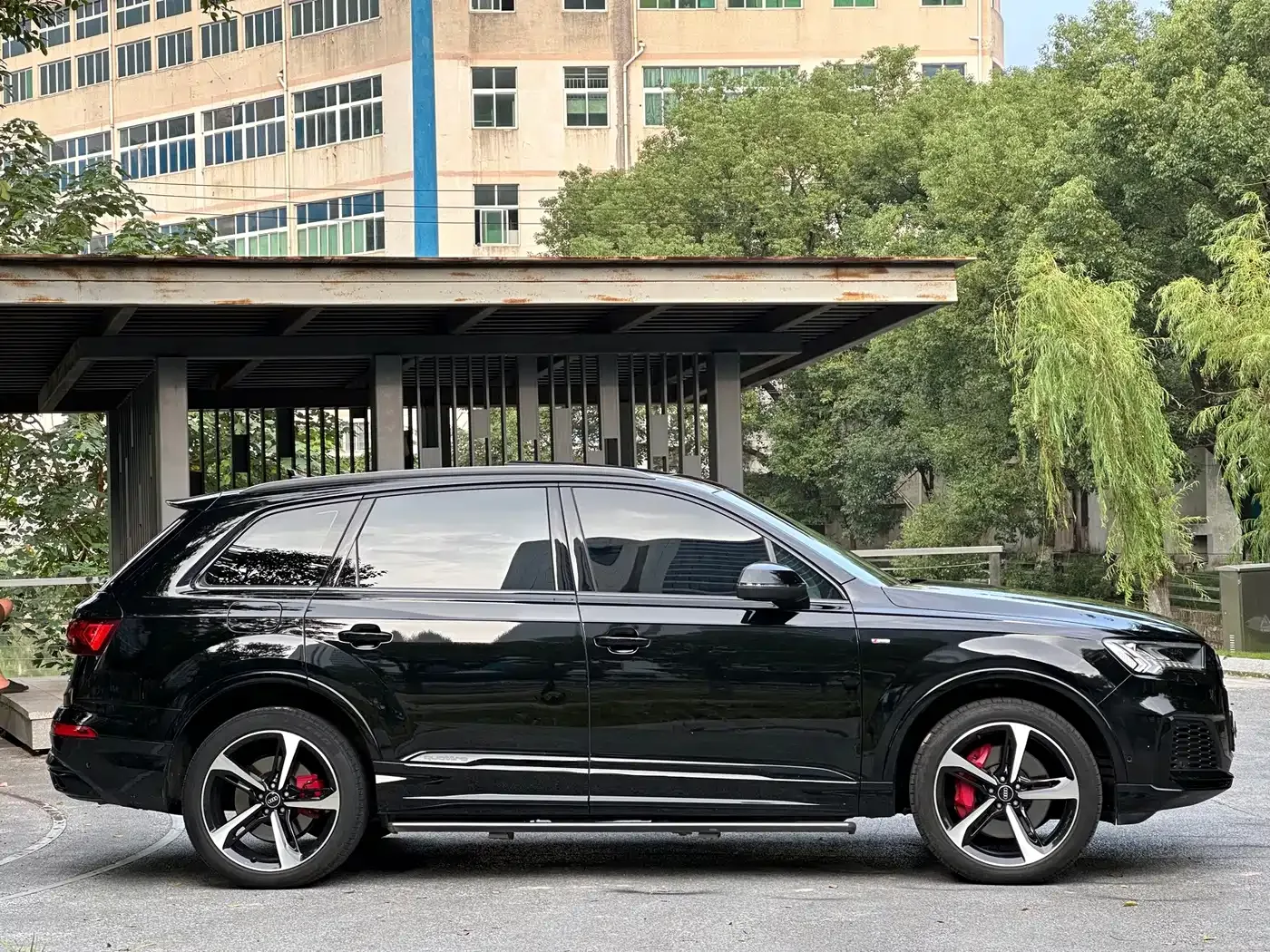 Audi Audi Q7 2022 55 TFSI quattro S line Premium — Фото автомобиля 8