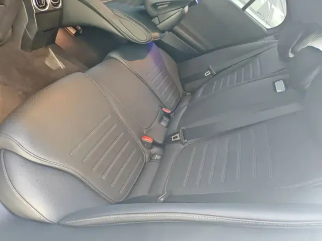 Mercedes-Benz C-Class — Фото автомобиля 16