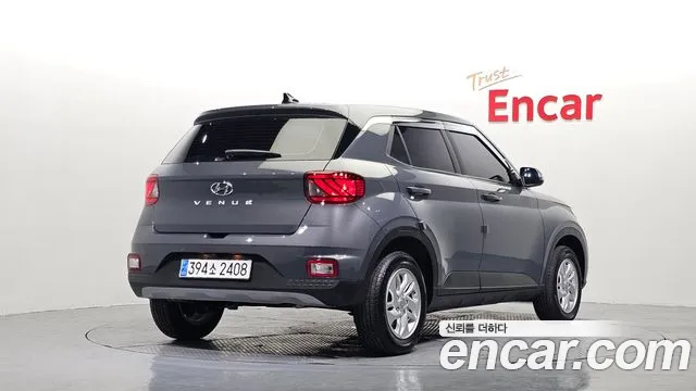 Hyundai Venue — Фото автомобиля 2