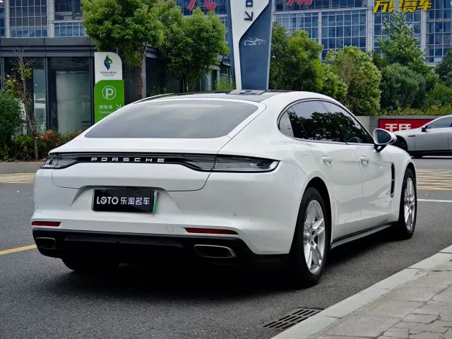 Porsche Panamera — Фото автомобиля 6