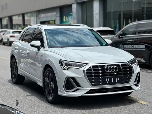 Audi Q3 — Фото автомобиля 3