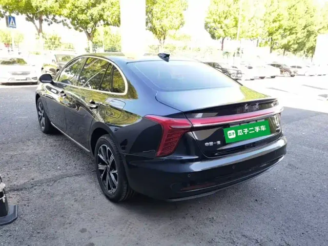 Hongqi H5 PHEV — Фото автомобиля 4