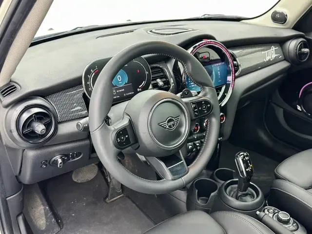 MINI Hatch — Фото автомобиля 11
