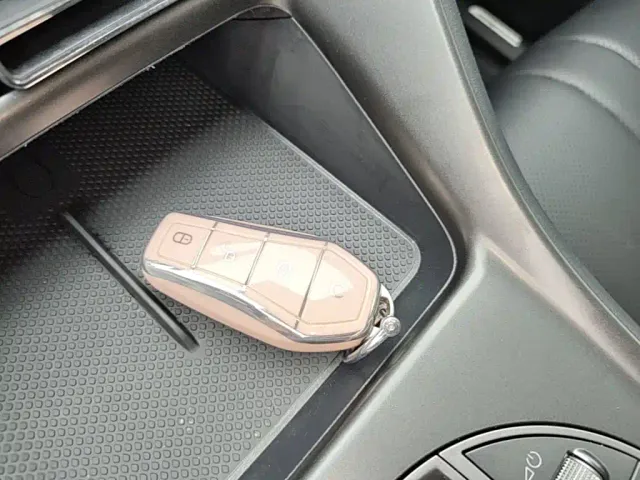 BYD Seal 05 DM-i — Фото автомобиля 8