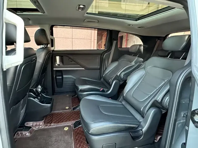 Hyundai Custo — Фото автомобиля 4