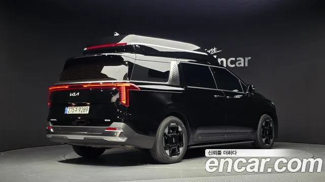 Kia Carnival — Фото автомобиля 2