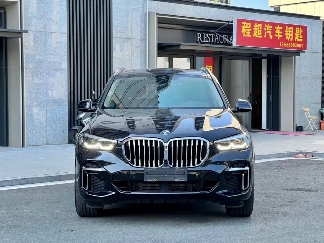 BMW X5 — Фото автомобиля 2