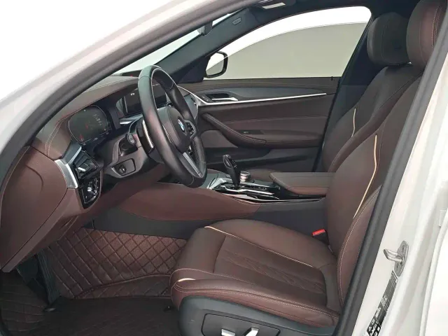 BMW 5 Series — Фото автомобиля 7