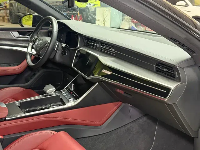 Audi A7L — Фото автомобиля 17