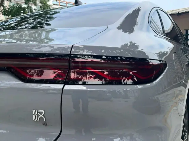 BYD Han — Фото автомобиля 10