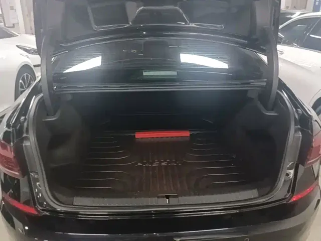 Volkswagen Passat 2023 Facelift 330TSI Starlight Elite Edition — Фото автомобиля 18