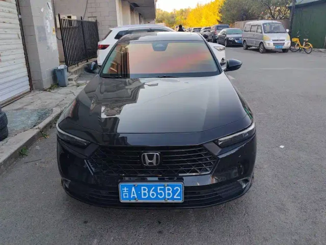 Honda Accord — Фото автомобиля 2
