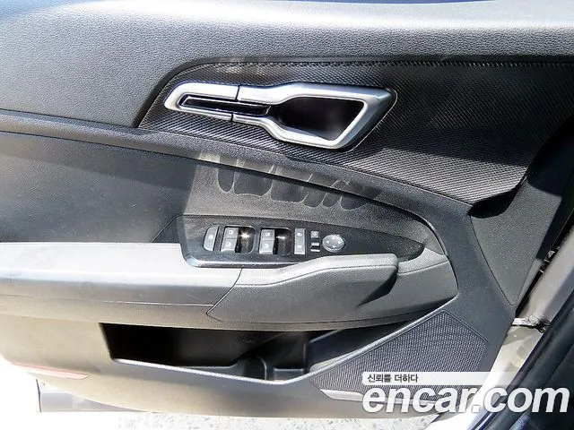 Kia Sportage Sportage 5-е поколение Бензин 1.6 Turbo 4WD — Фото автомобиля 11