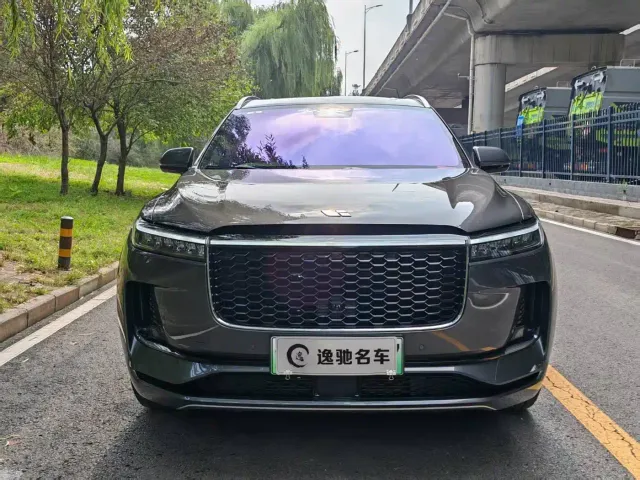 Li Auto ONE — Фото автомобиля 2