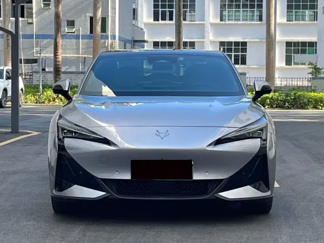 Arcfox Alpha S5 — Фото автомобиля 2
