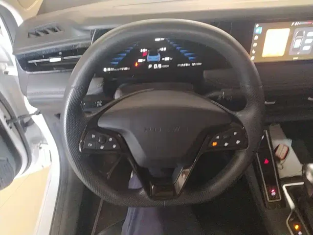 Roewe i5 — Фото автомобиля 10