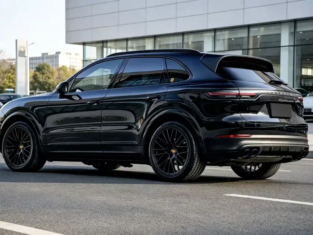 Porsche Cayenne — Фото автомобиля 13