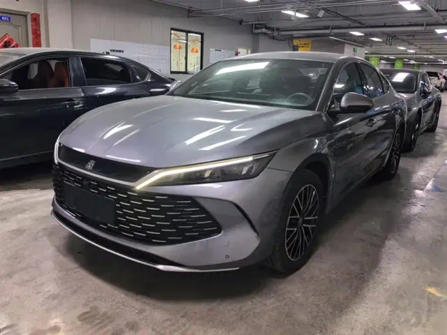 Фотография автомобиля — BYD Qin L