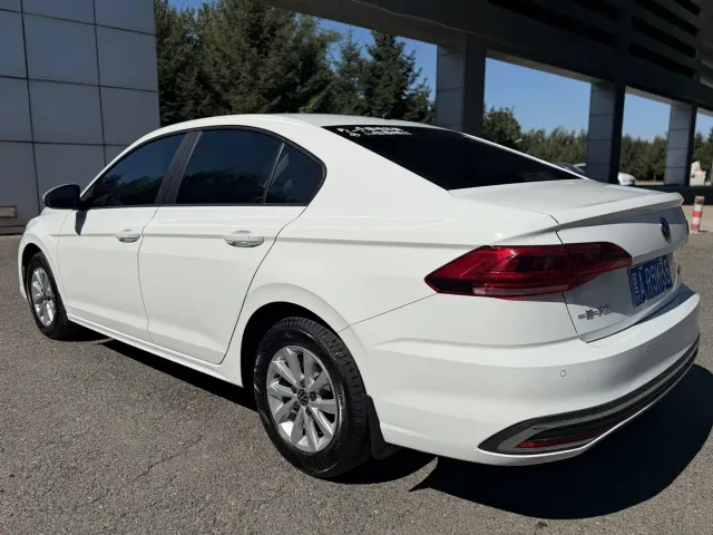 Volkswagen Bora — Фото автомобиля 24