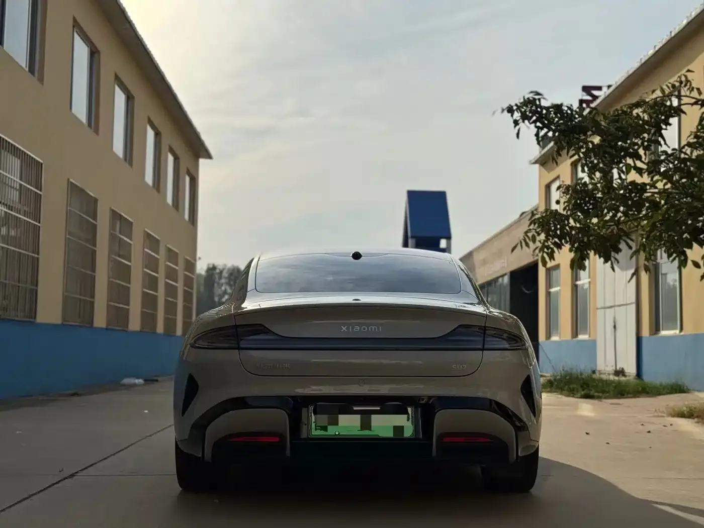 Xiaomi Auto Xiaomi SU7 2024 RWD Standard Founder's Edition — Фото автомобиля 8