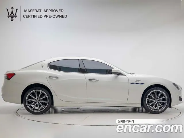Maserati Ghibli — Фото автомобиля 3