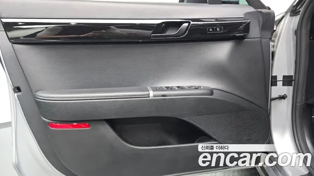 Hyundai Grandeur GN7 — Фото автомобиля 13