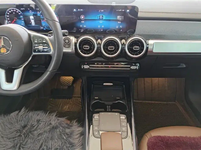 Mercedes-Benz GLB-Class — Фото автомобиля 12